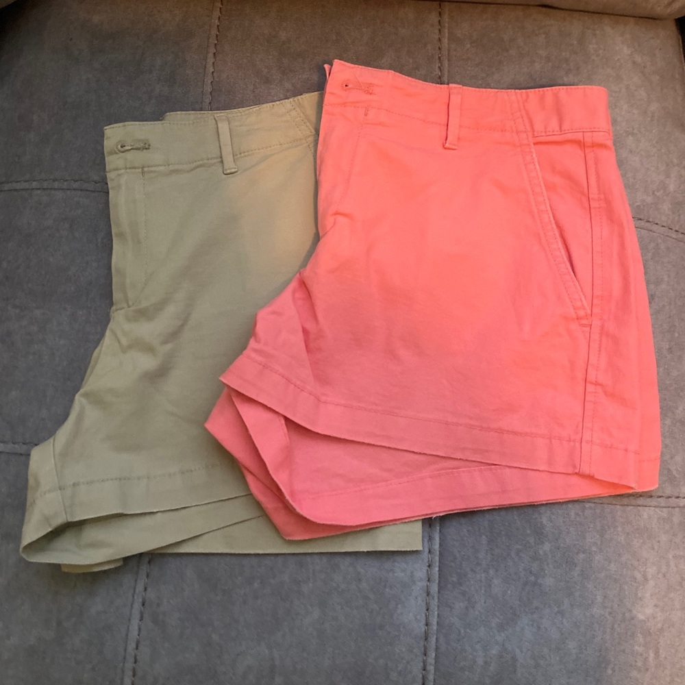 2 Pairs of Gap Shorts - Size 4